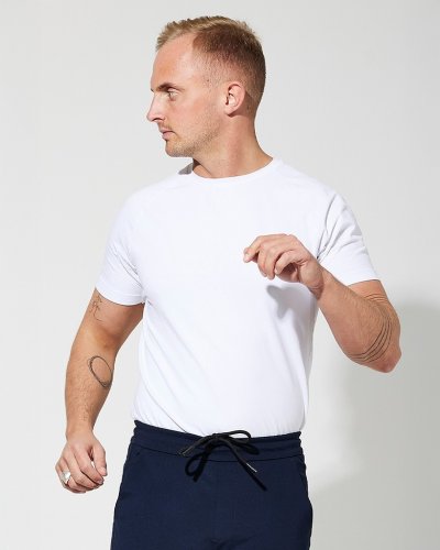  M A I C A GmbH IOS T-SHIRT