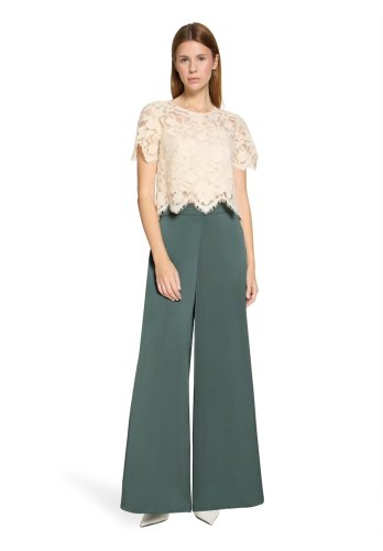 Vera Mont Hose