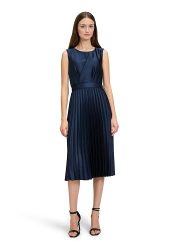 Betty & Co Kleid Lang Ohne Arm