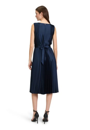Betty & Co Kleid Lang Ohne Arm