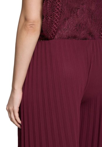 Vera Mont Hose