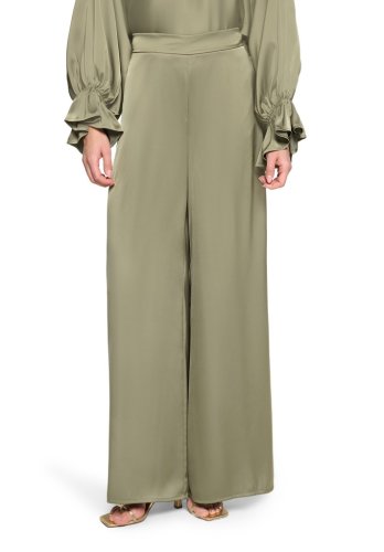 Vera Mont Hose