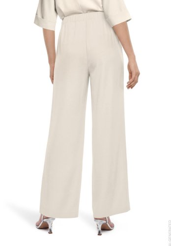 Vera Mont Hose