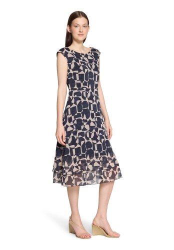 Betty & Co Kleid Lang Ohne Arm