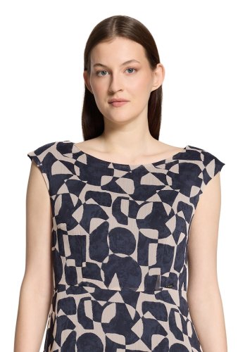 Betty & Co Kleid Lang Ohne Arm