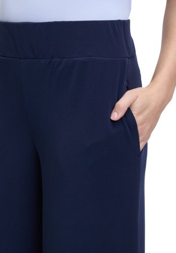 Vera Mont Hose
