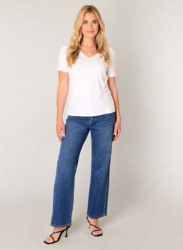 B. Fashion Brands Yanic