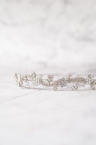 Abrazi Tiara