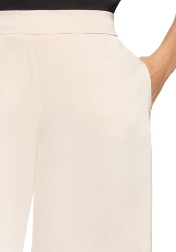 Vera Mont Hose