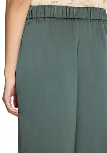 Vera Mont Hose