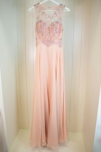 Unique Kleid
