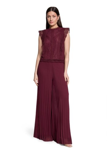 Vera Mont Hose