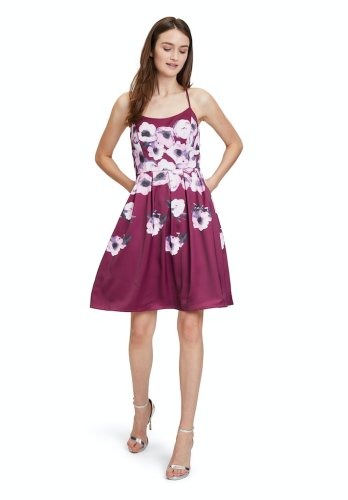Vera Mont Kleid Kurz Ohne Arm