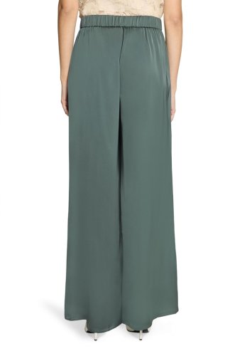 Vera Mont Hose