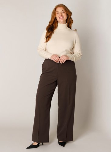 B. Fashion Brands Yunia