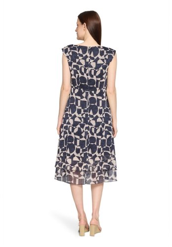 Betty & Co Kleid Lang Ohne Arm