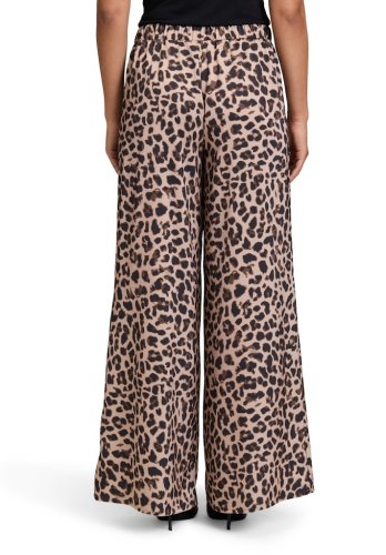 Vera Mont Hose