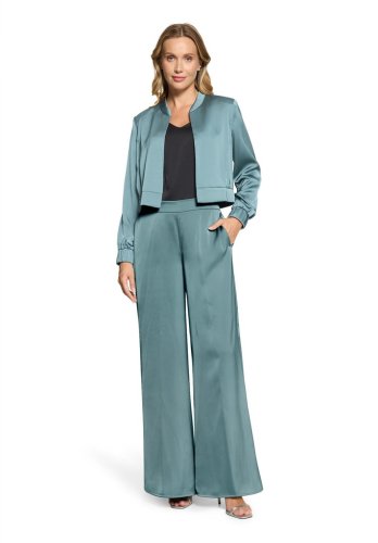 Vera Mont Hose