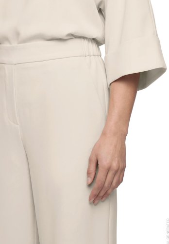 Vera Mont Hose