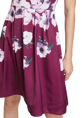 Vera Mont Kleid Kurz Ohne Arm