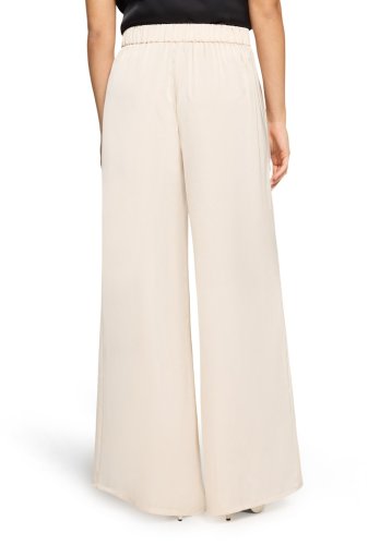 Vera Mont Hose