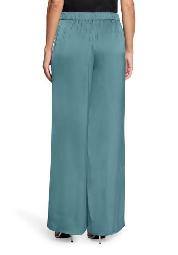 Vera Mont Hose