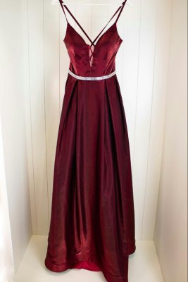 Jora Abendkleid